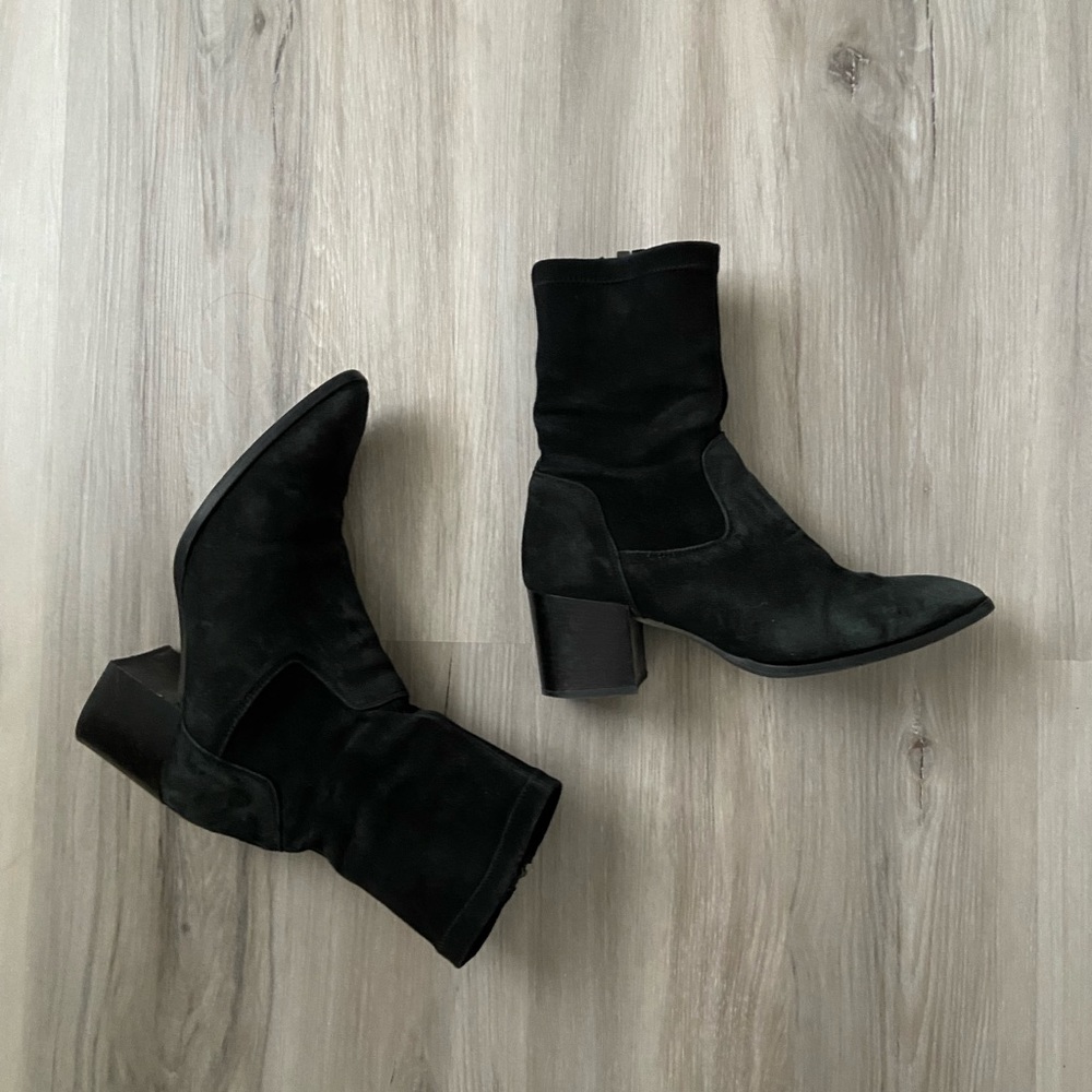 ✨SALE Aquatalia suede boots